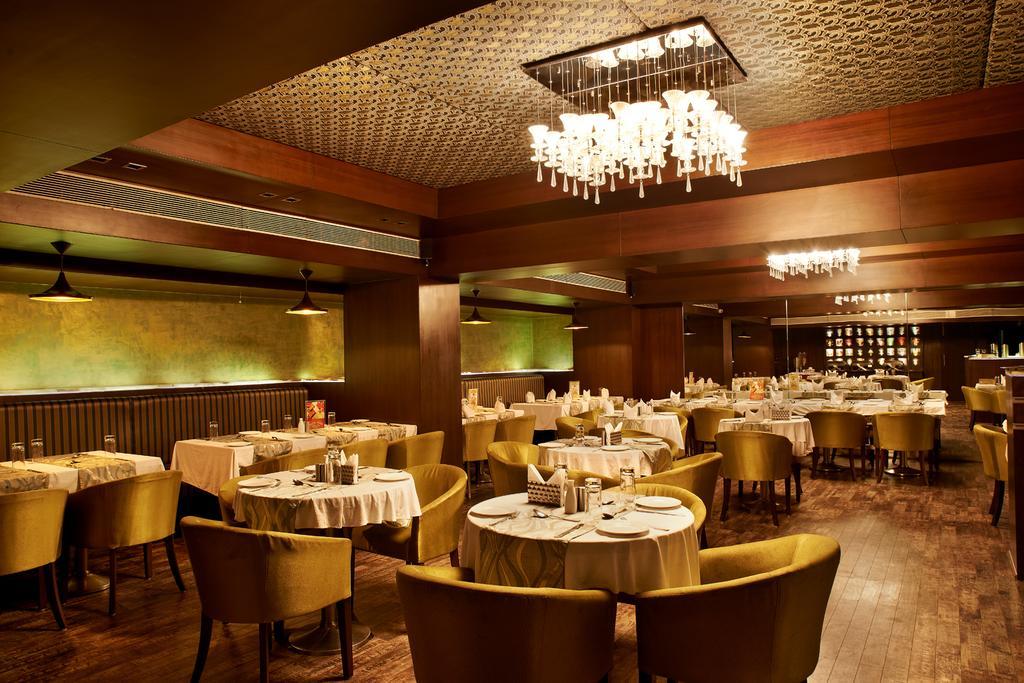 The Golden Oak Hotell Rāipur Eksteriør bilde